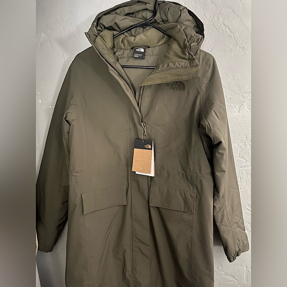 DISCONTINUED COLOR The North Face Women’s City Breeze Insulated Parka